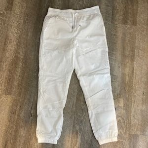 BNWOT Lululemon white lined joggers